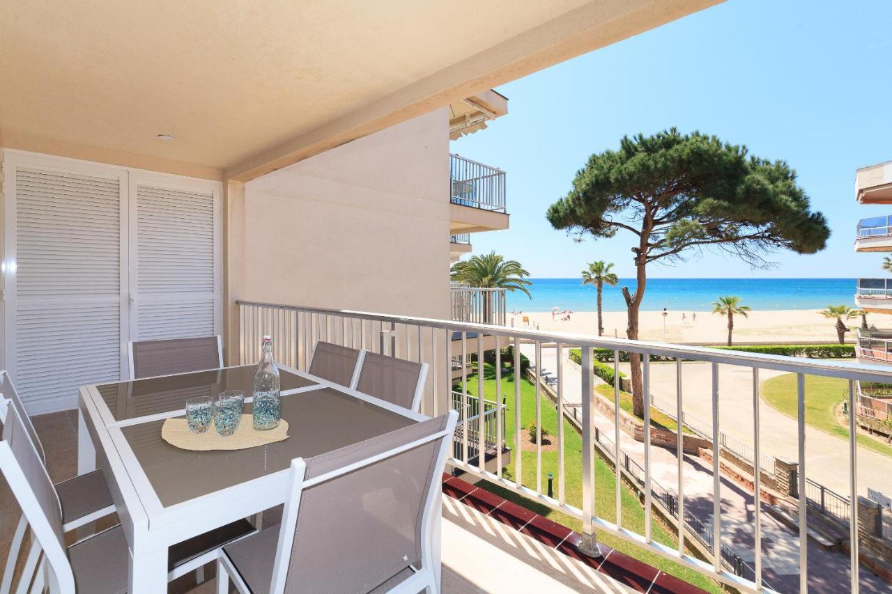 Uhc Dms Family Apartments Cambrils Ngoại thất bức ảnh