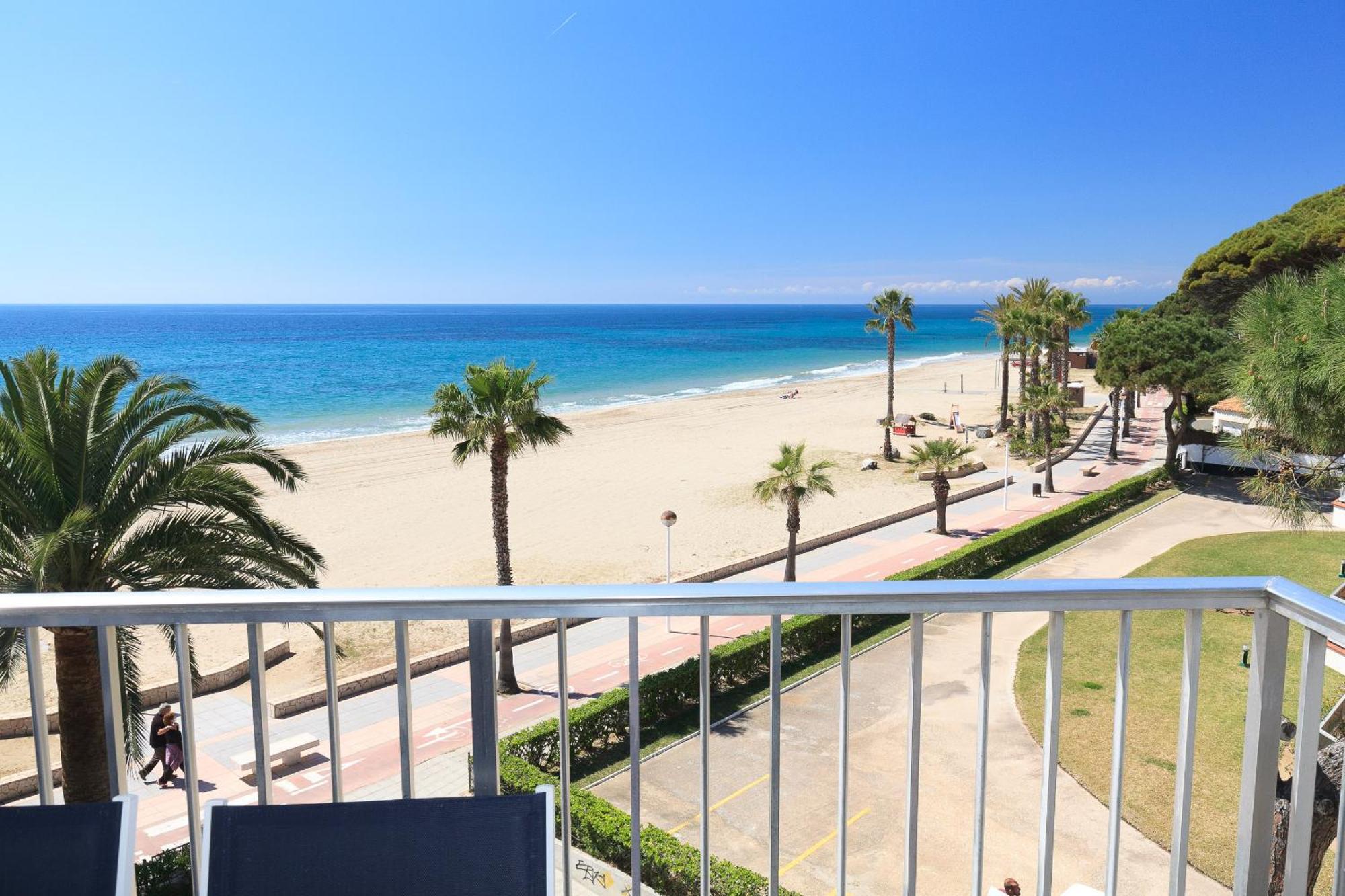 Uhc Dms Family Apartments Cambrils Ngoại thất bức ảnh