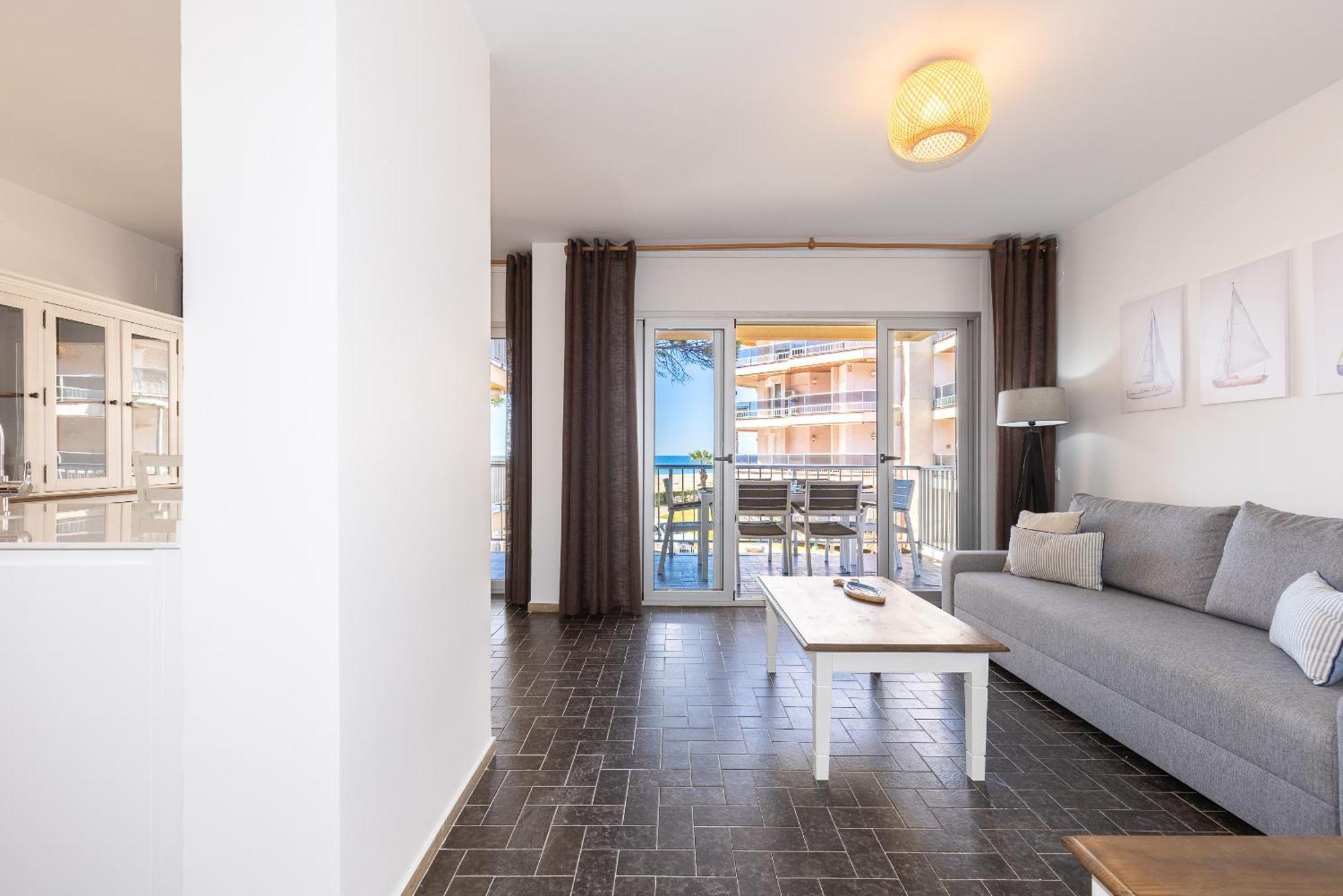 Uhc Dms Family Apartments Cambrils Ngoại thất bức ảnh