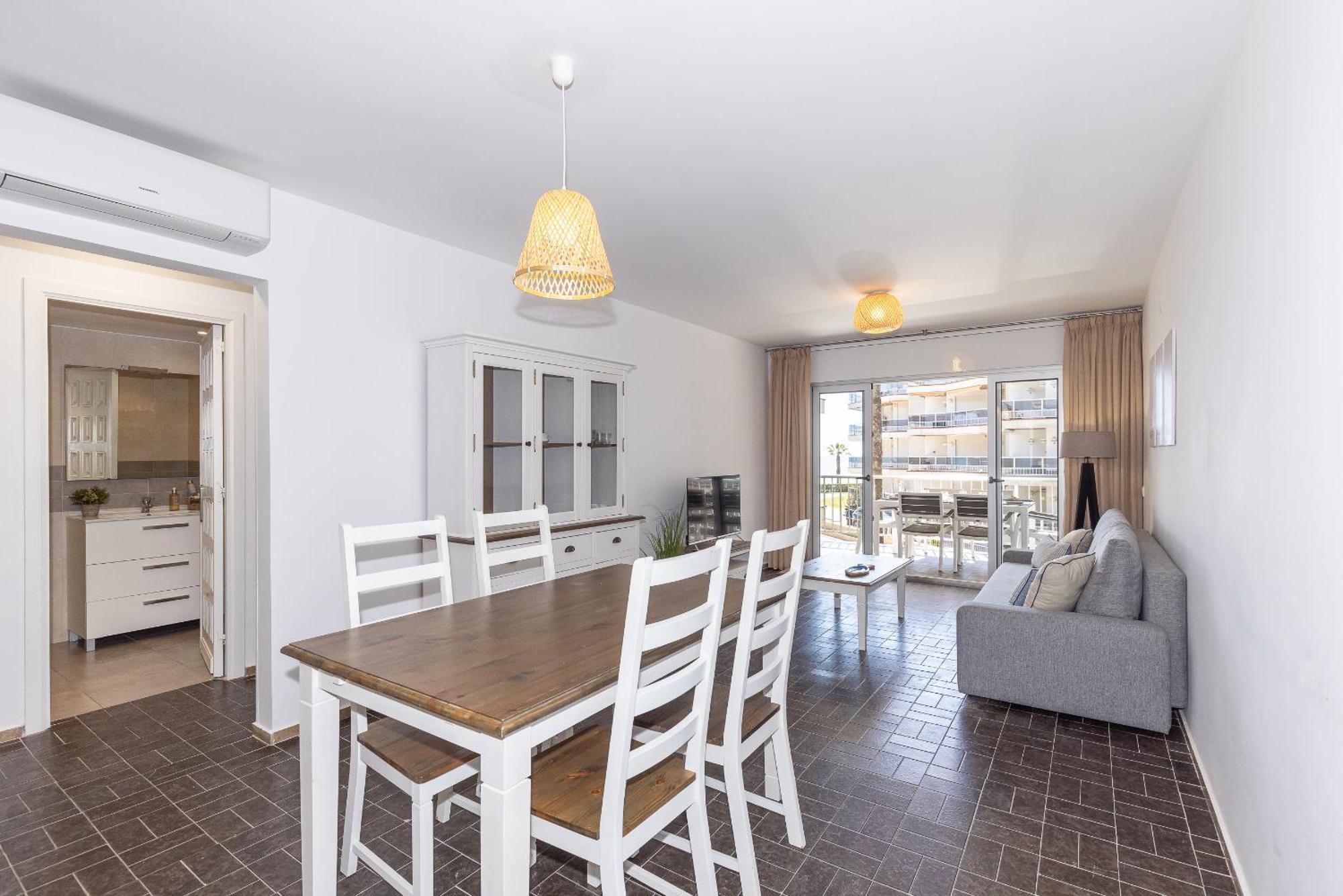 Uhc Dms Family Apartments Cambrils Ngoại thất bức ảnh