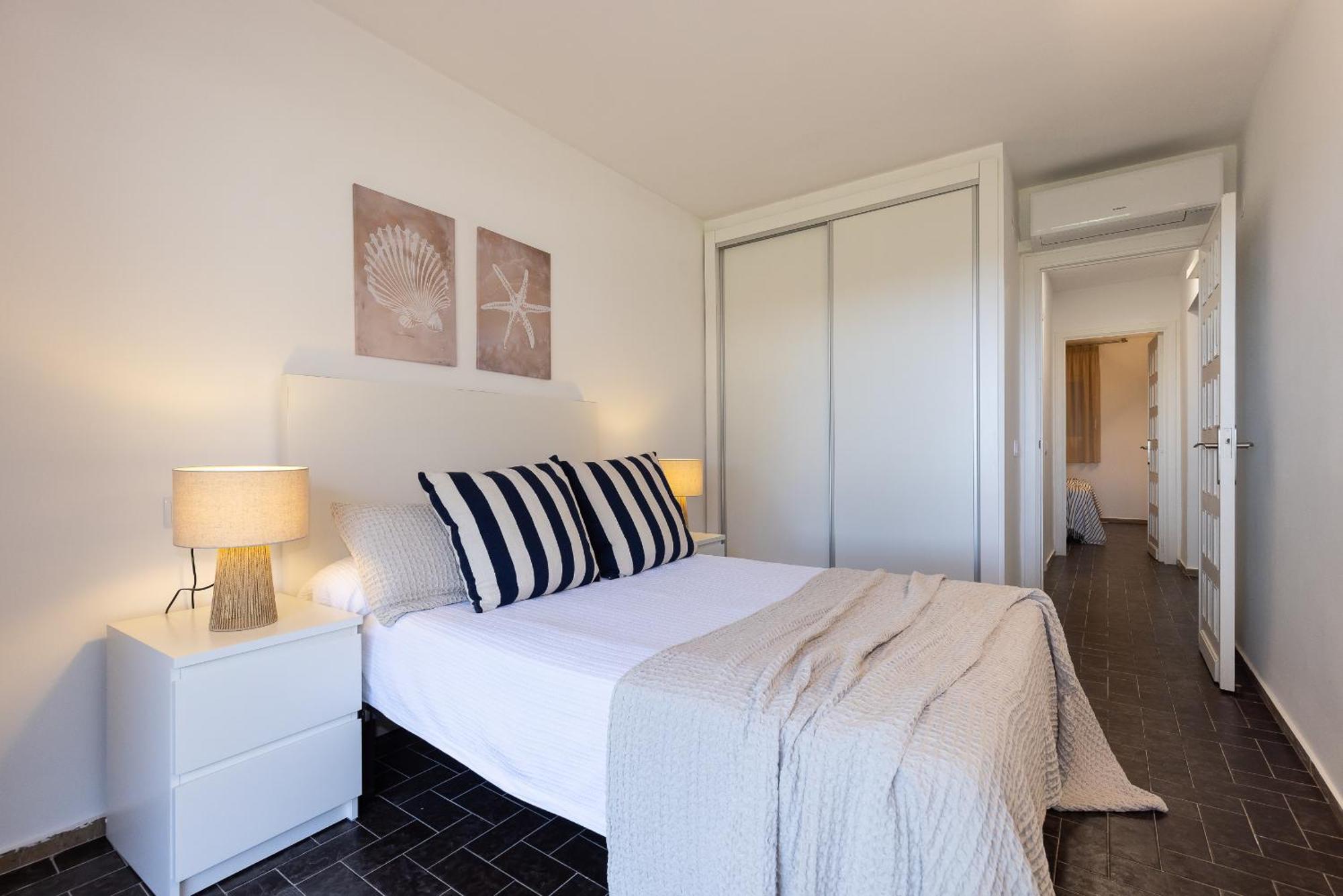 Uhc Dms Family Apartments Cambrils Phòng bức ảnh