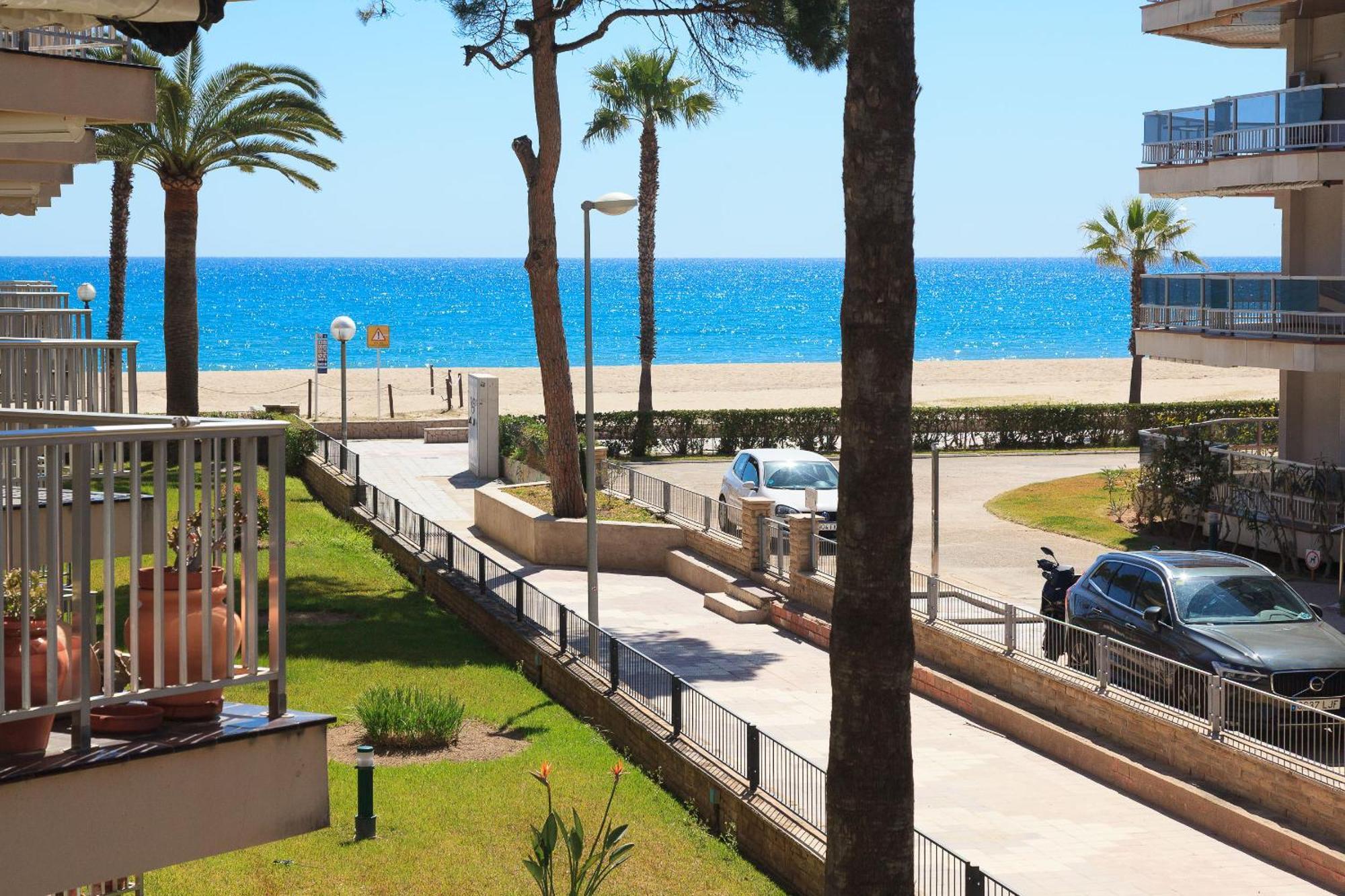Uhc Dms Family Apartments Cambrils Phòng bức ảnh